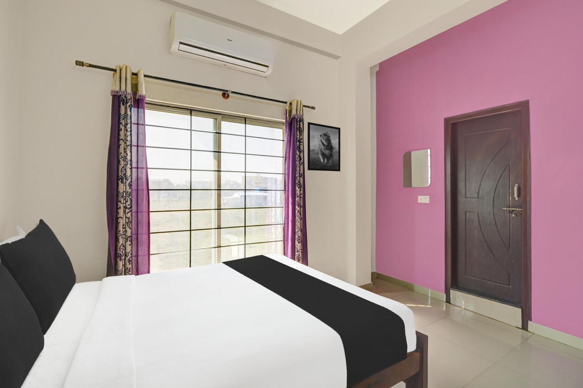 Hotel Super Collection O Chikmangaluru Near Railway Station Chikmagalūr Esterno foto